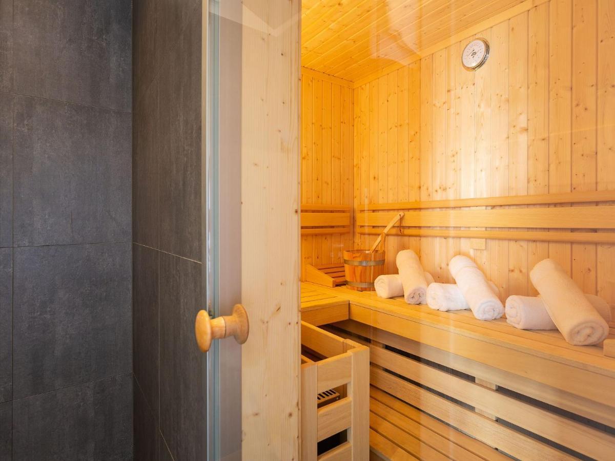 Reetland Am Meer - Premium Reetdachvilla Mit 3 Schlafzimmern, Sauna Und Kamin E05 Dranske Εξωτερικό φωτογραφία