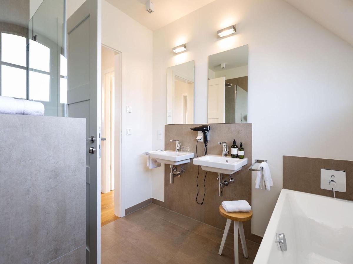 Reetland Am Meer - Premium Reetdachvilla Mit 3 Schlafzimmern, Sauna Und Kamin E05 Dranske Εξωτερικό φωτογραφία